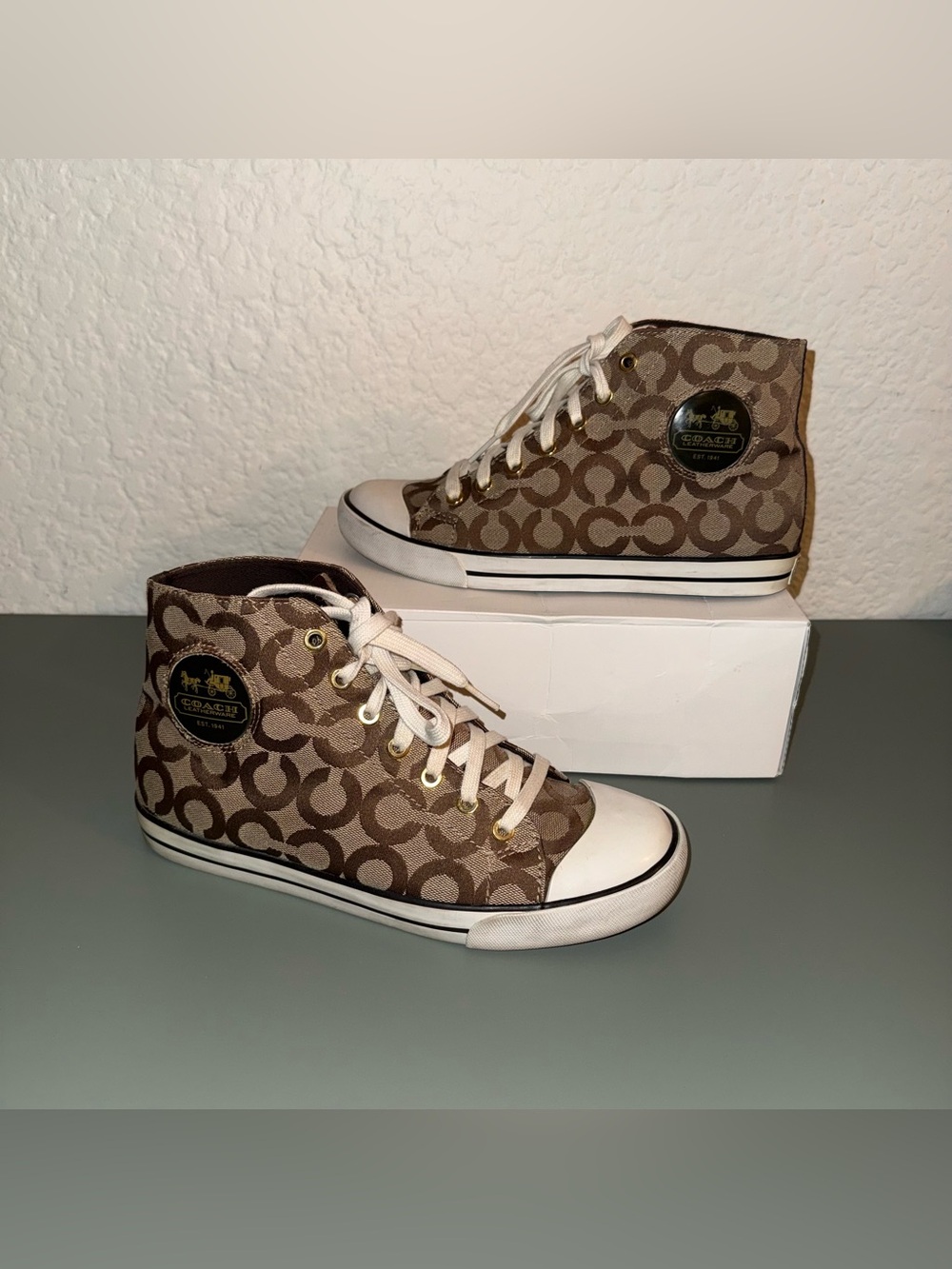 Coach Cardinal High-Top Sneakers – Signature C Monogram Size 9B